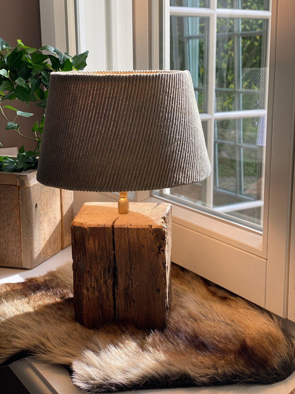 Lampe aus Altholz