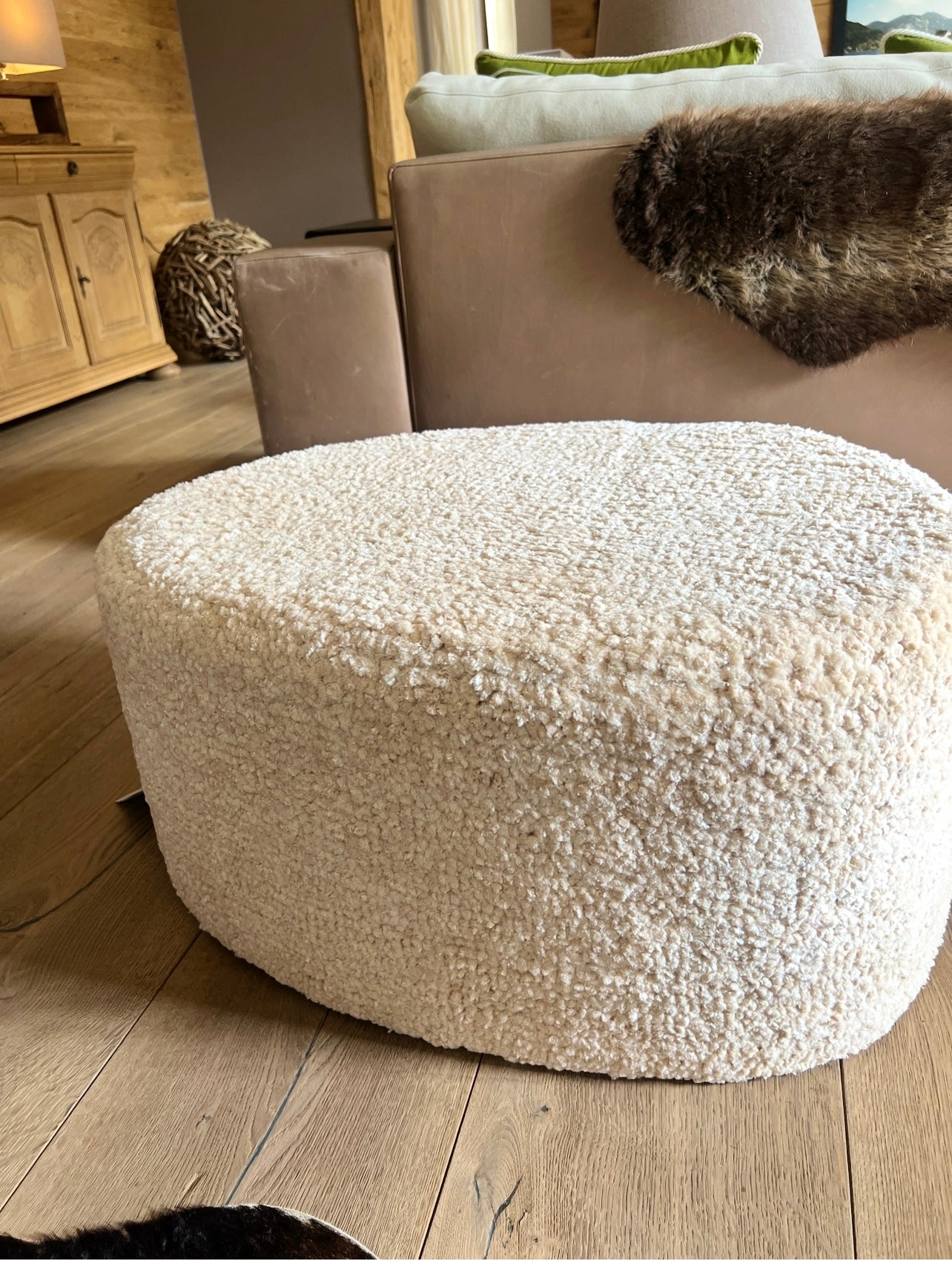 Hocker Beige