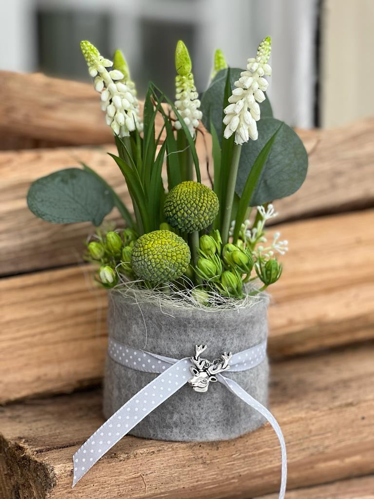 Blumentörtchen mit Filzmanschette