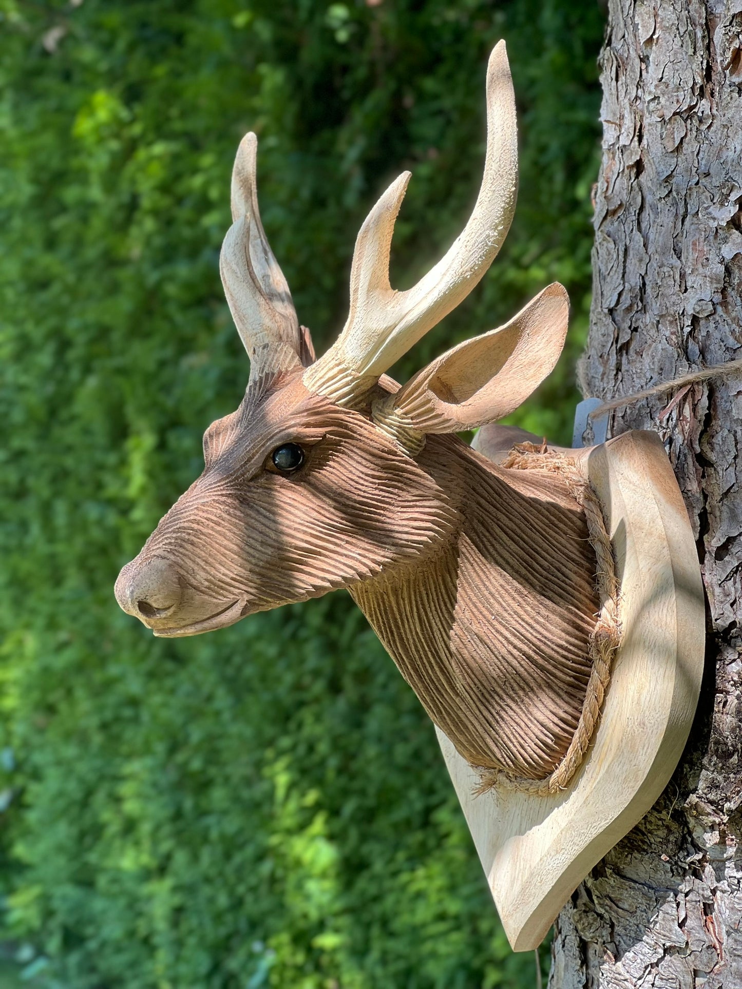 Hirschkopf aus Holz