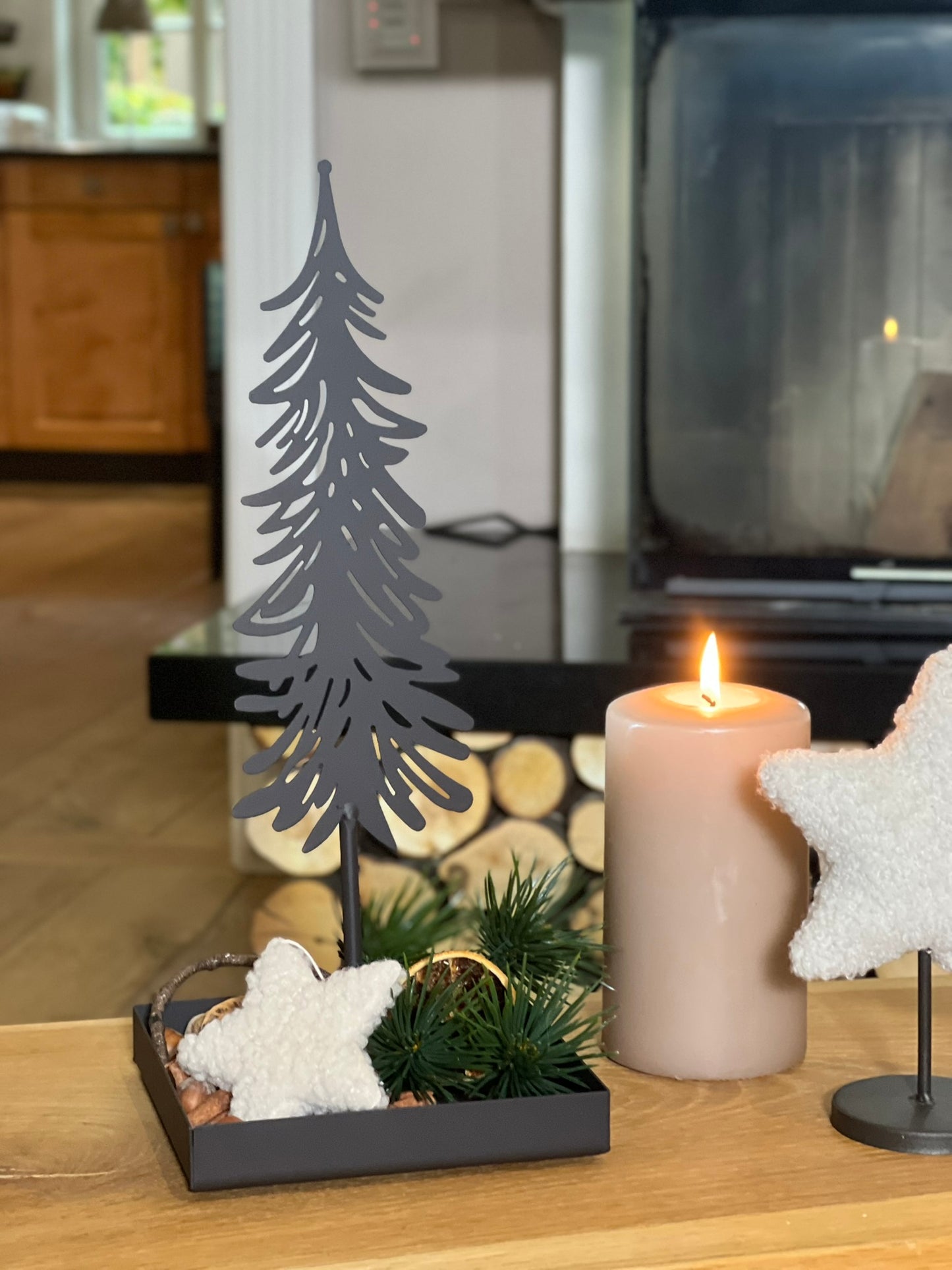 Tannenbaum mit Teller