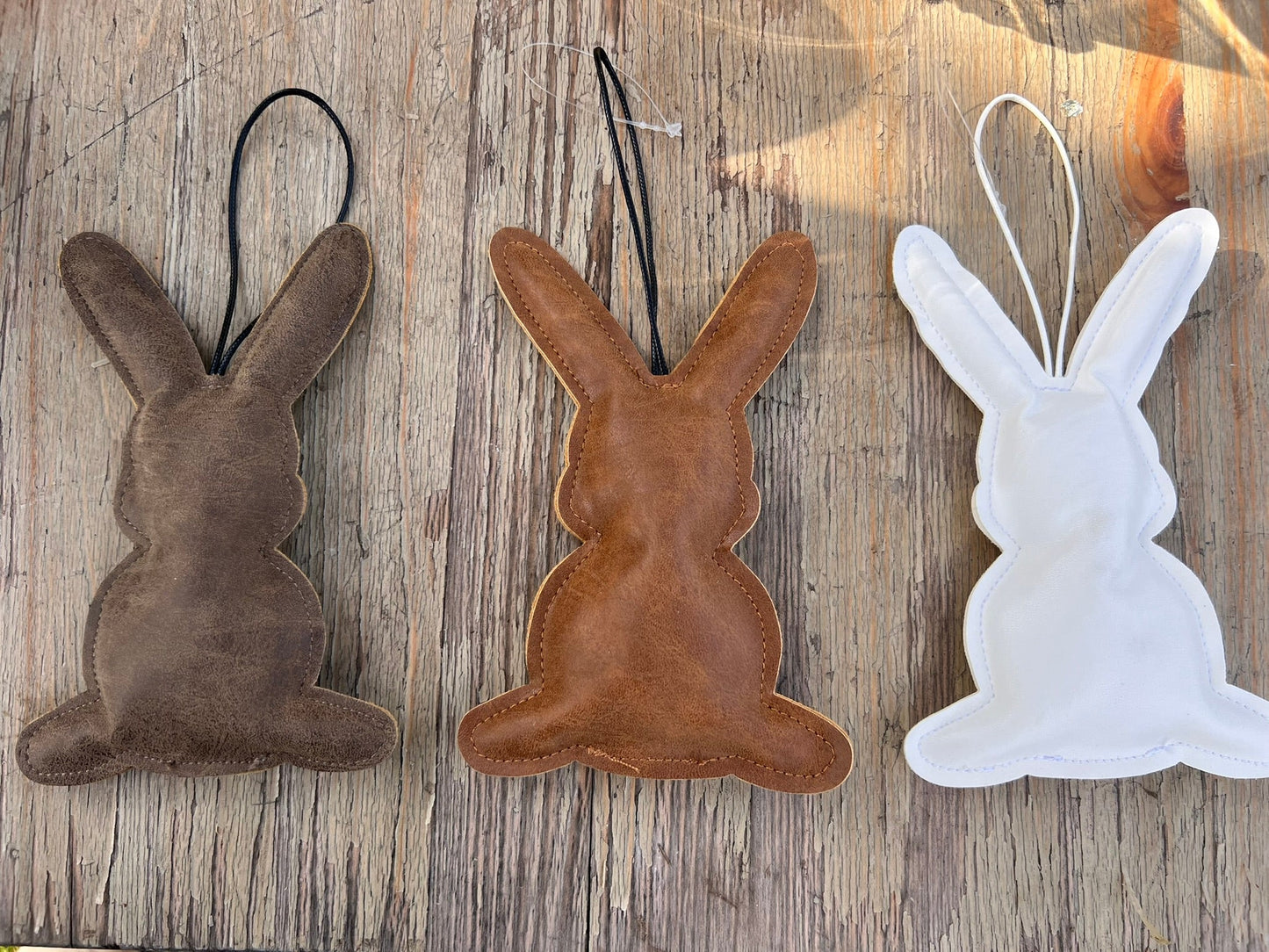 Hasenanhänger aus Leder