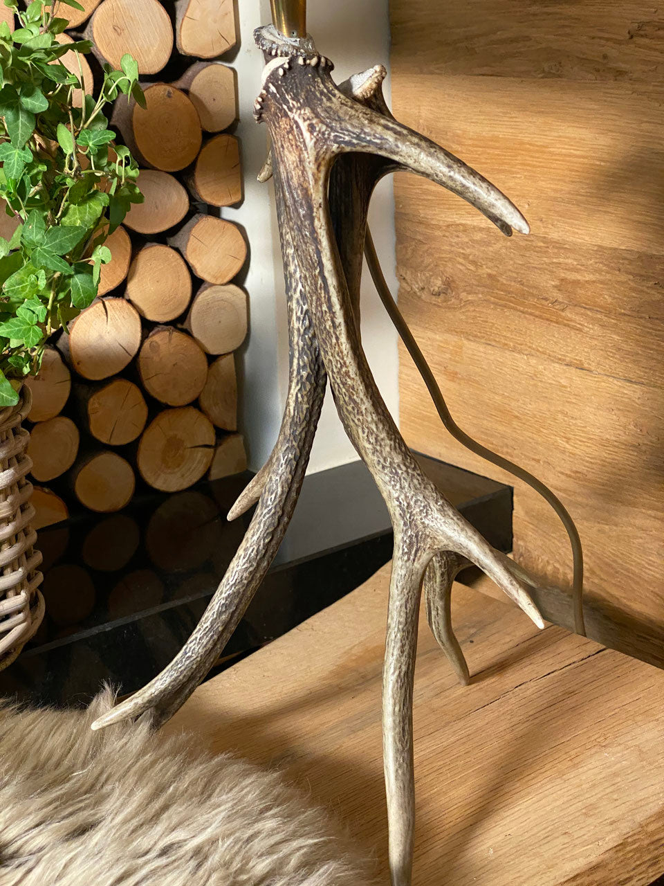 Tischlampe aus Geweihstangen