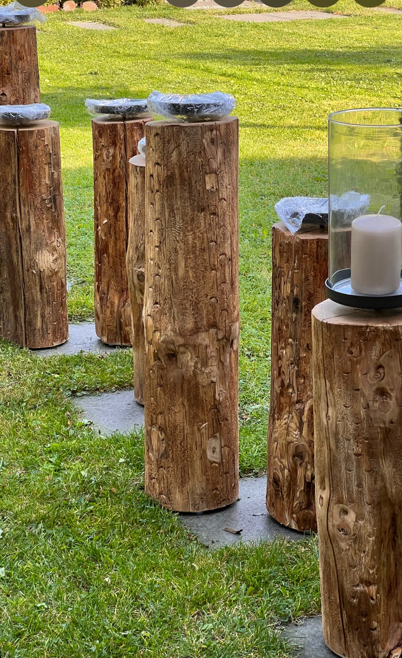 Windlicht aus einem Baumstamm