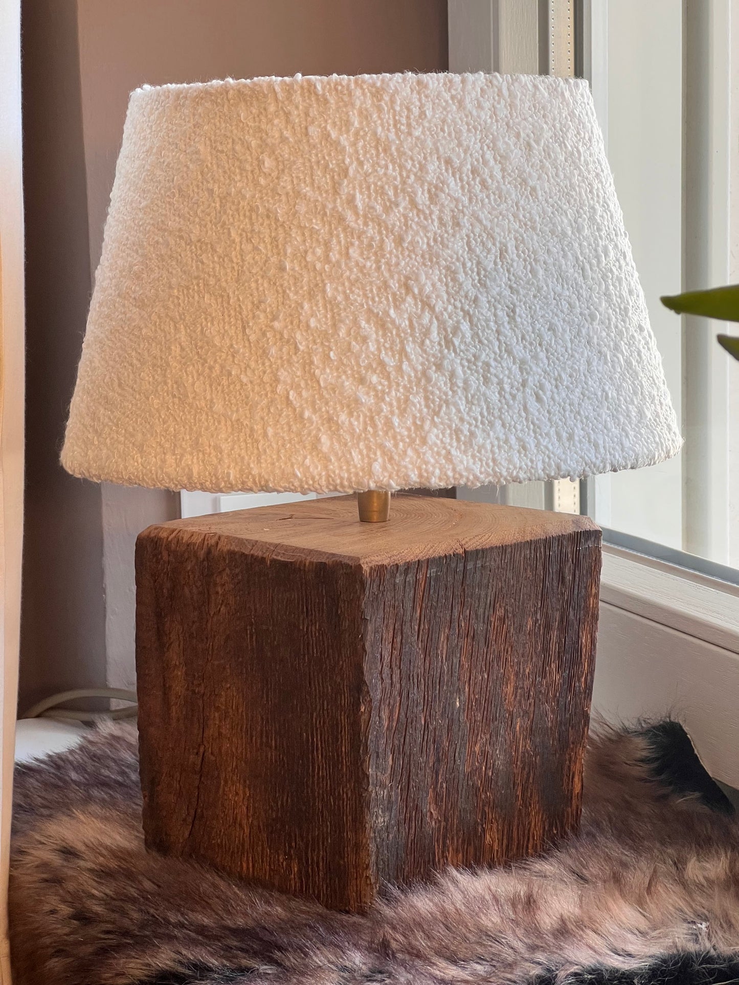 Lampe aus Altholz Weiß