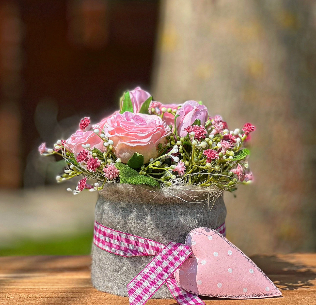Blumentörtchen mit Rosa Moosrosen