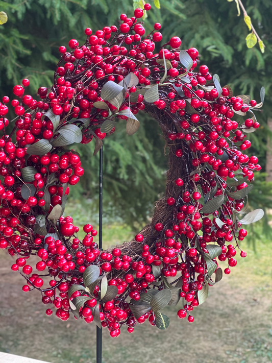 Kranz aus roten Beeren