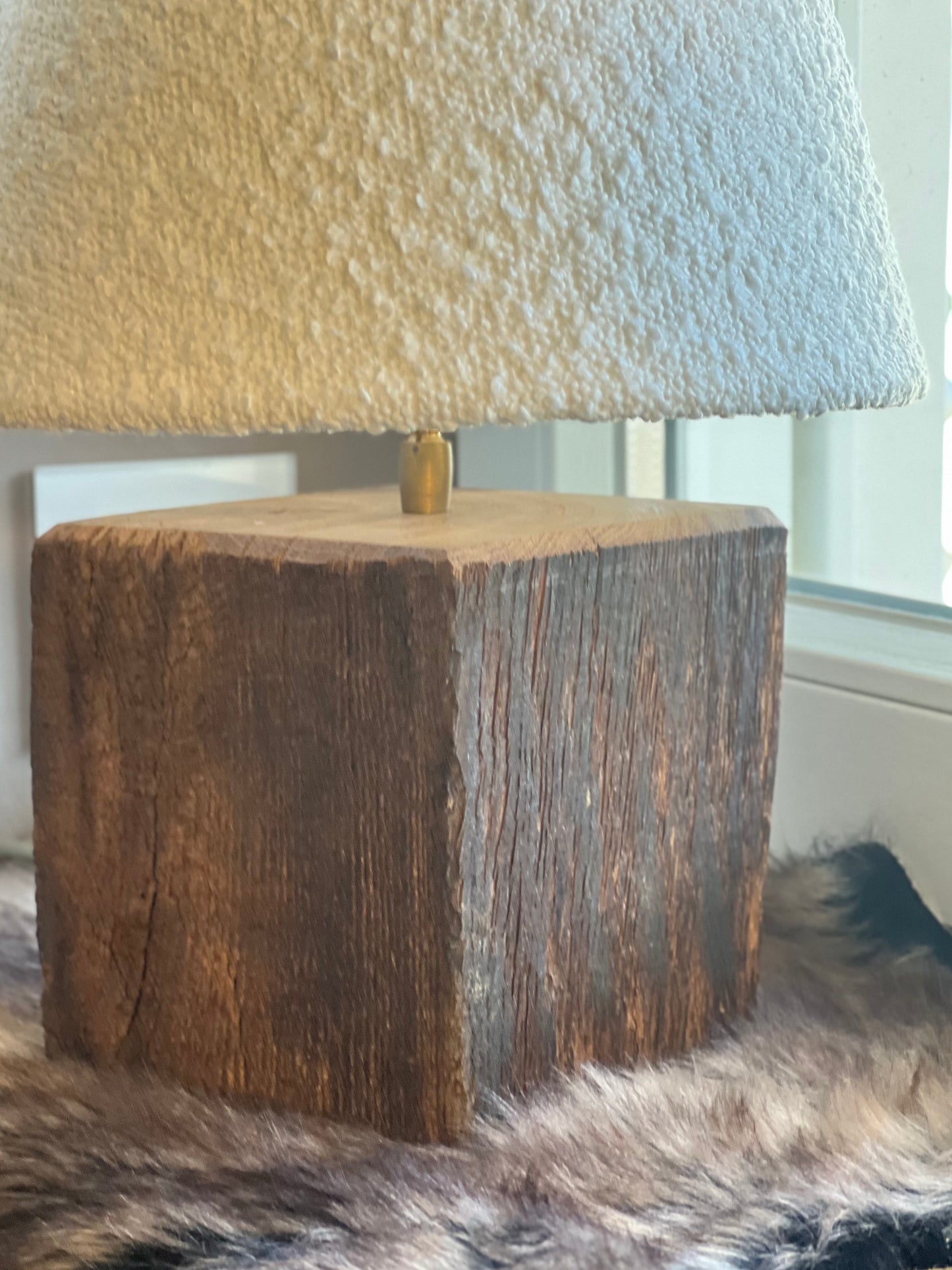 Lampe aus Altholz weiß