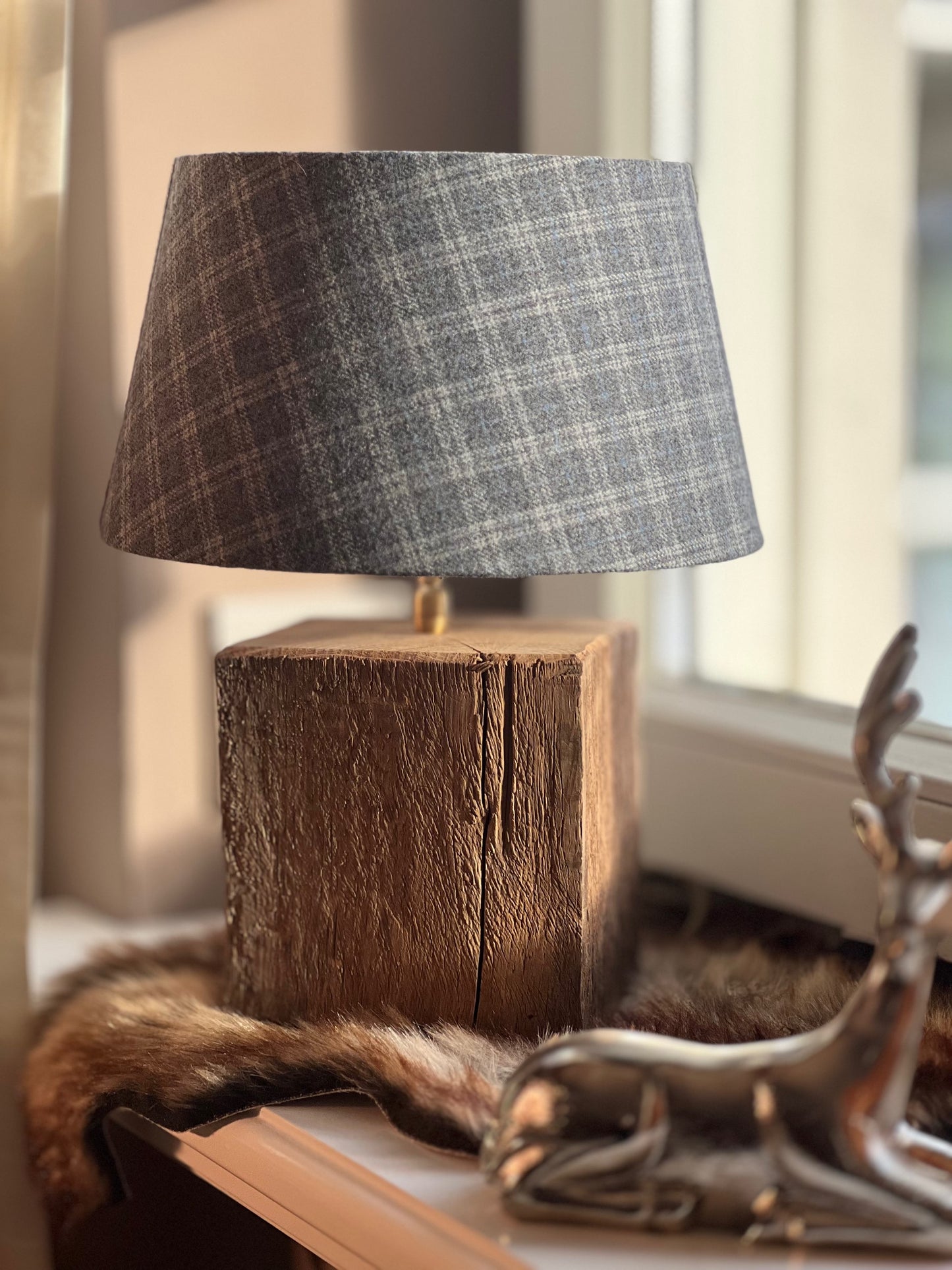 Lampe aus Altholz Grau