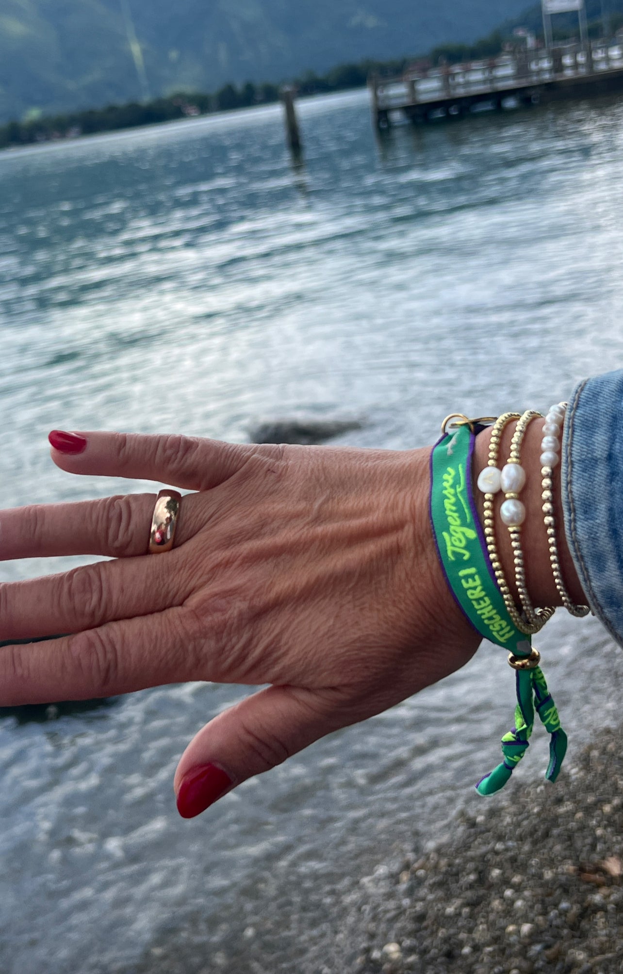 Armband filigran mit goldenen Perlen