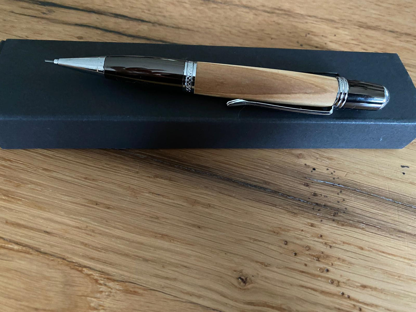 Handgedrechselter Drehbleistift