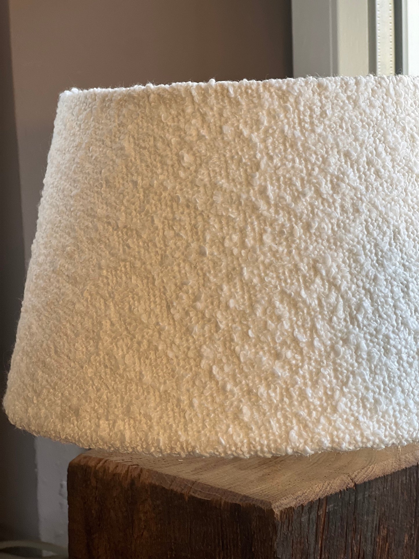 Lampe aus Altholz Weiß