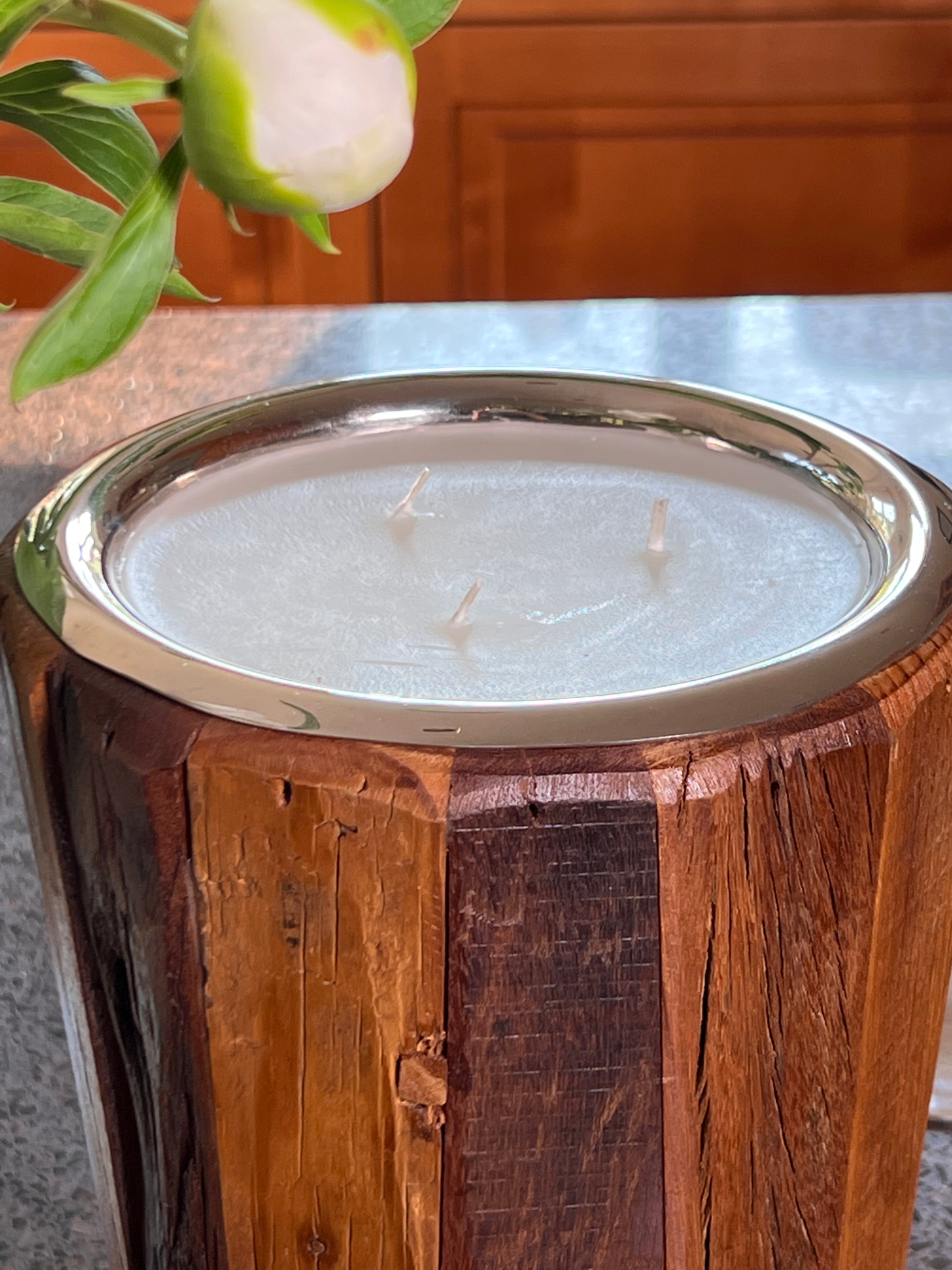 Einzigartige Kerzendose aus Teak