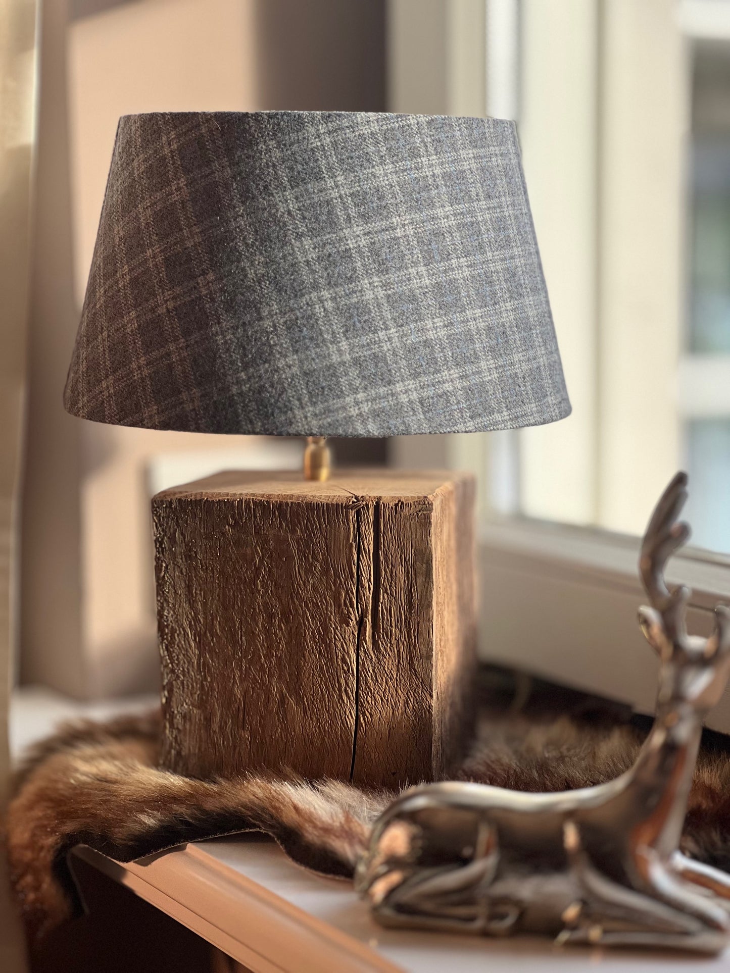 Lampe aus Altholz Grau