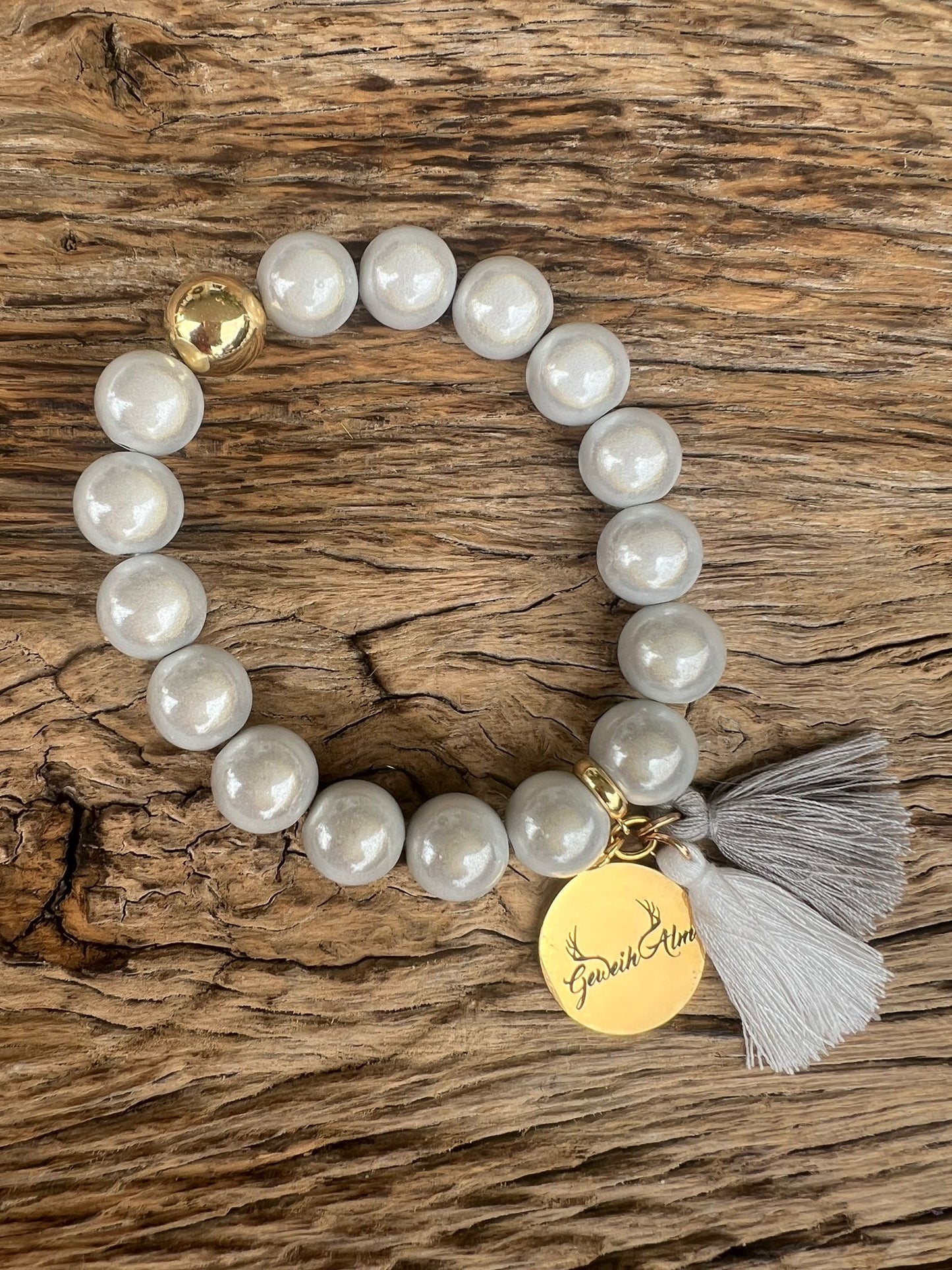 Armbänder mit 3D-Perlen