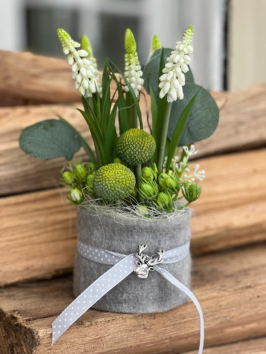 Blumentörtchen mit Filzmanschette